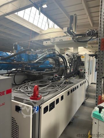 Máquina de moldeo por inyección Krauss Maffei KM 400-3000 GX Blue Power