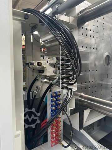 Máquina de moldeo por inyección Krauss Maffei KM 400-3000 GX Blue Power