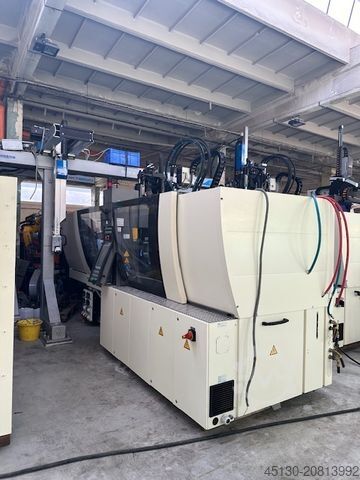 машина за шприцоване Engel Victory 330H/80V/160 combi Ecodrive