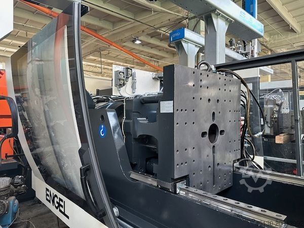 машина за шприцоване Engel Victory 330H/80V/160 combi Ecodrive