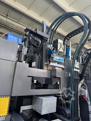 машина за шприцоване Engel Victory 330H/80V/160 combi Ecodrive