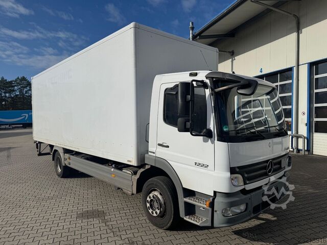 Vrachtwagen met bakwagen MERCEDES-BENZ Atego 1222 L 7m Koffer LBW 1.5t Klima