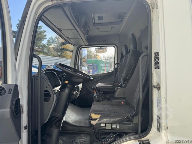 Vrachtwagen met bakwagen MERCEDES-BENZ Atego 1222 L 7m Koffer LBW 1.5t Klima
