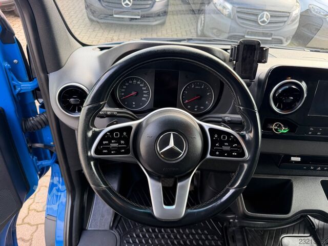 Фургон с высокой крышей MERCEDES-BENZ Sprinter 319 CDI V6 Automatik Klima LED AHK