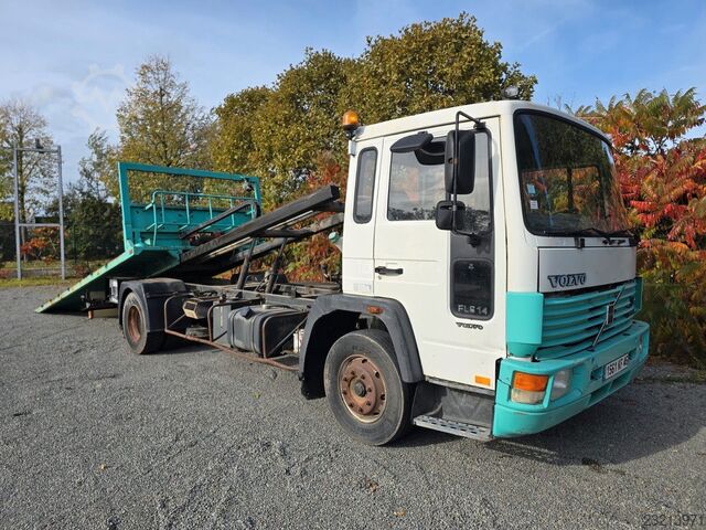 Эвакуатор VOLVO FL614  / Abschiebe Plattform / Winch
