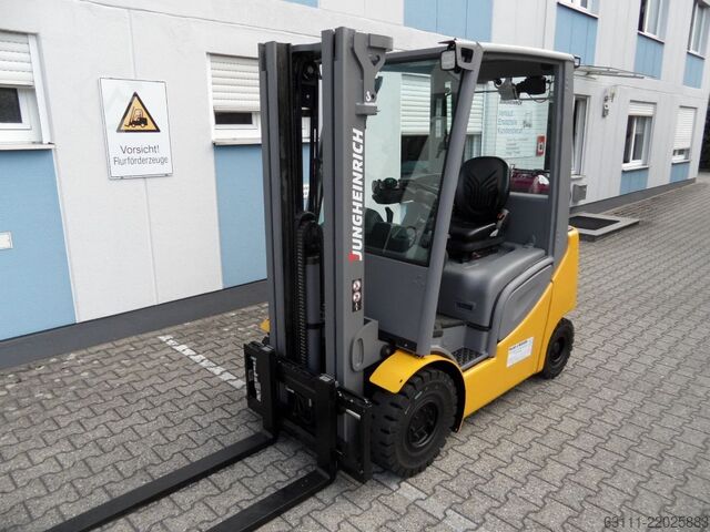LPG Forklifts Jungheinrich TFG 316s - Triplex - Wetterschutz