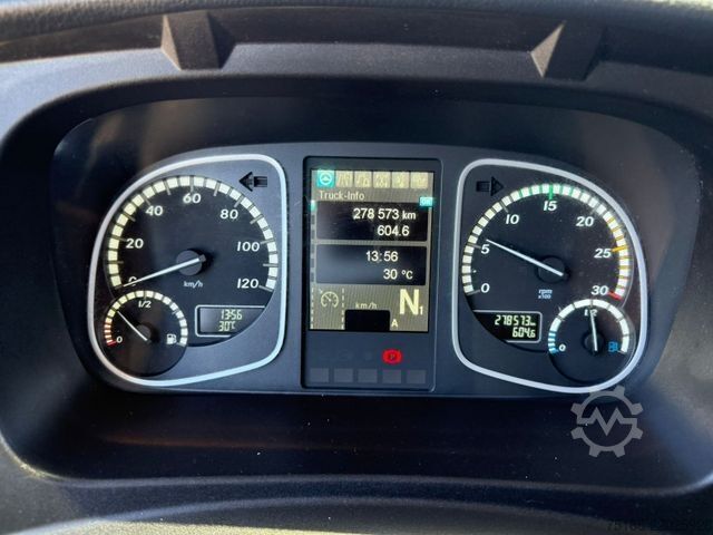 냉동 트럭 MERCEDES-BENZ ATEGO 1527 L Kühlkoffer 7,40 m LBW 1,5 T*THERMO