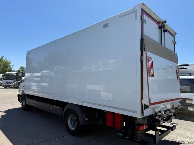 냉동 트럭 MERCEDES-BENZ ATEGO 1527 L Kühlkoffer 7,40 m LBW 1,5 T*THERMO