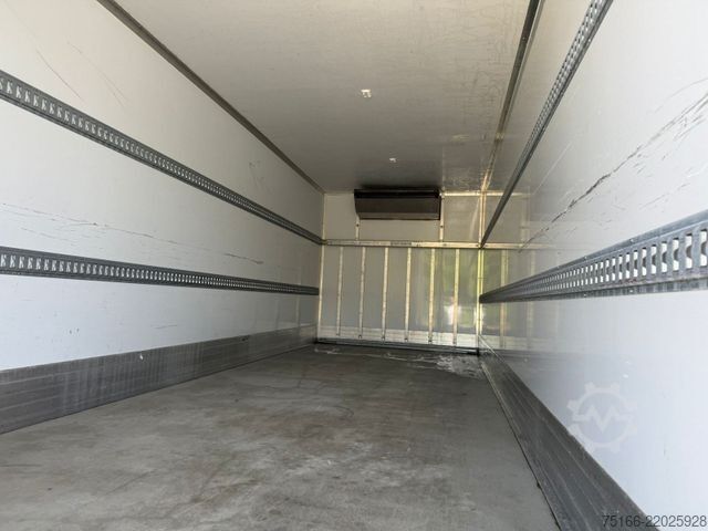 냉동 트럭 MERCEDES-BENZ ATEGO 1527 L Kühlkoffer 7,40 m LBW 1,5 T*THERMO