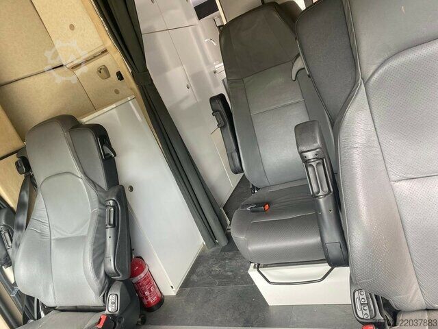 Varevogn Mercedes-Benz Actros 2551 5-6 Pferde, Popout, Automatik, WoMo