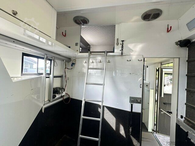 バン Mercedes-Benz Actros 2551 5-6 Pferde, Popout, Automatik, WoMo