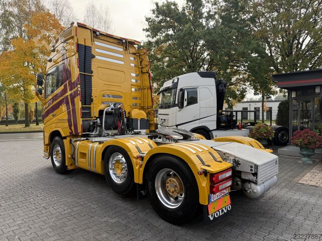 Đầu kéo tiêu chuẩn Volvo FH16 750 6X2 Globetrotter XL