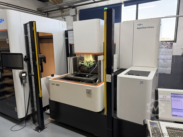 Mașină de eroziune cu fir AGIE CHARMILLES CUT 2000