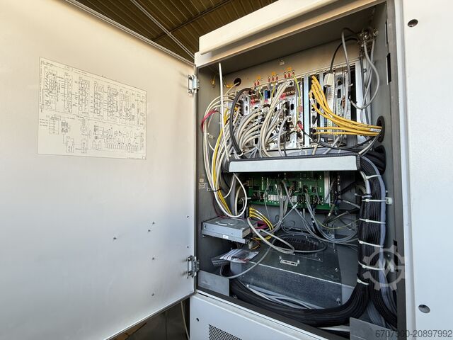 Mașină de eroziune cu fir AGIE CHARMILLES CUT 2000