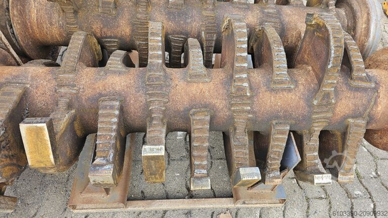 Triturador de dois eixos Arjes Impaktor