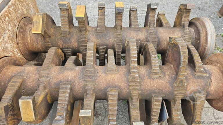 Triturador de dois eixos Arjes Impaktor