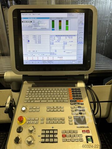 مركز التصنيع باستخدام الحاسب الآلي – 5 محاور DMG MORI DMF 360-11