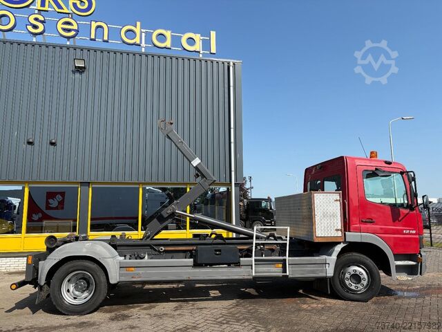Hook arm system Mercedes-Benz Atego 1218 + HYVALIFT HAAKARM SYSTEEM + MANUAL