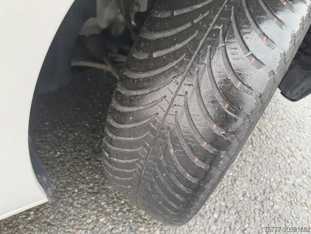 รถตู้ตู้ทึบ PEUGEOT Partner 1.5 HDi Kasten-Navi-PDC-Werkstattwagen