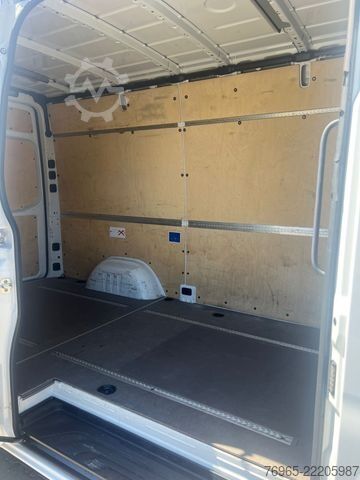 Furgoneta MERCEDES-BENZ Sprinter 315 LANG 9G-TR KLIMA KAMERA PDC MBUX
