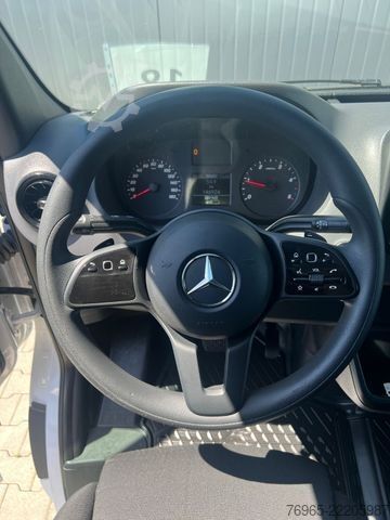 Furgoneta MERCEDES-BENZ Sprinter 315 LANG 9G-TR KLIMA KAMERA PDC MBUX