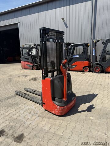 מלגזת הרמה ידנית Linde L 12