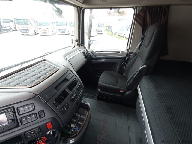 Standard tractor unit DAF XF 530 ST