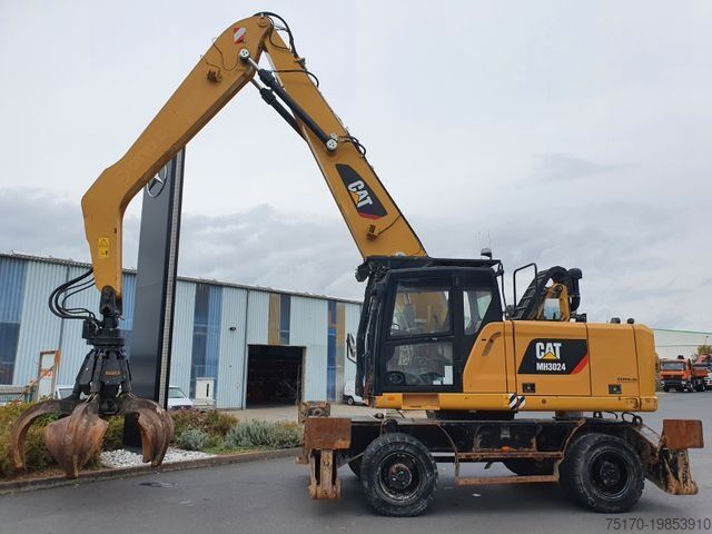 حفار متحرك CATERPILLAR MH3024 / MH 3024 / Greifer / 2018 / 9.424h
