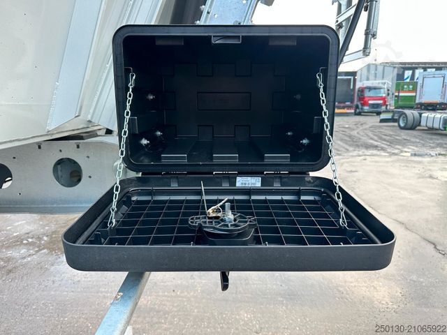 自卸半挂车 SCHMITZ CARGOBULL S3D Getreidekipper Liftachse Rollplane*NEU* 52m³