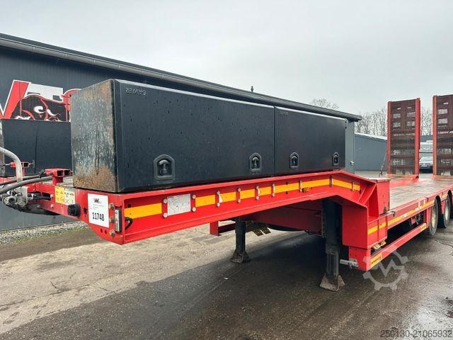 低平台半挂车 FAYMONVILLE STN-4U Multimax 4.Achs Tieflader Nachlaufgelenkt