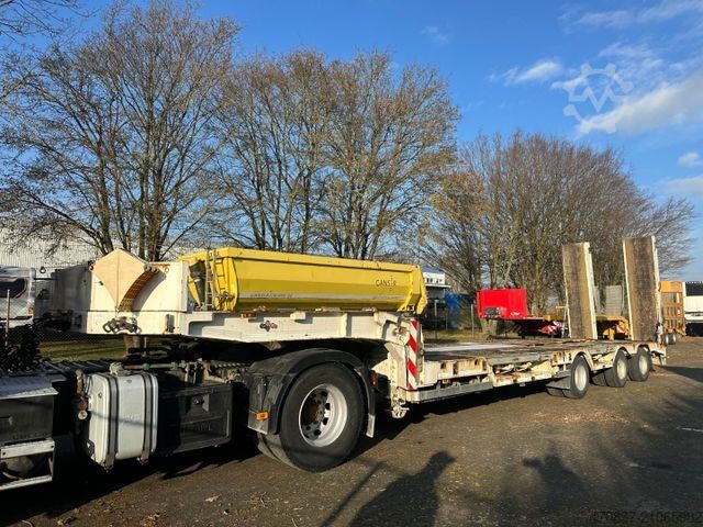 Semirremolque de plataforma baja LANGENDORF Radmulden / Lenkachse / überfahrbare Hals