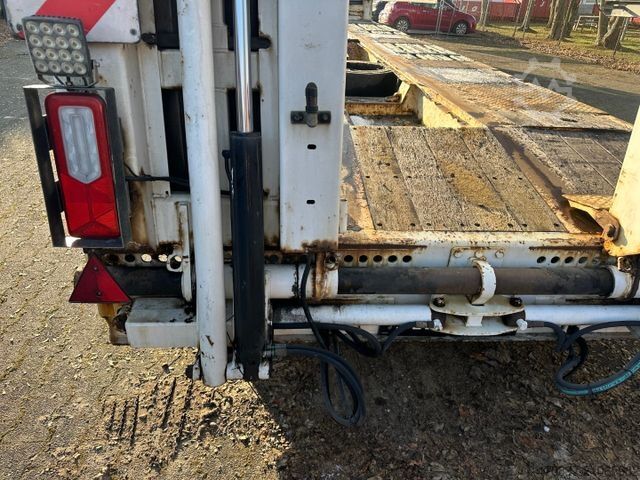 Semirremolque de plataforma baja LANGENDORF Radmulden / Lenkachse / überfahrbare Hals