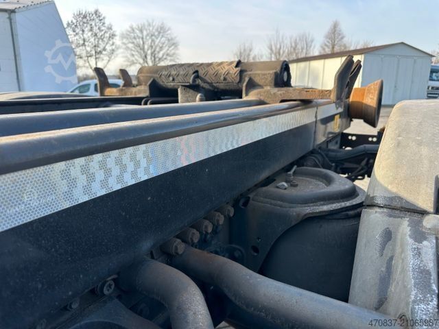 Camión portacontenedores de gancho MAN TGS 26.440 6x2 / Meiller RK 20.70 + Funk