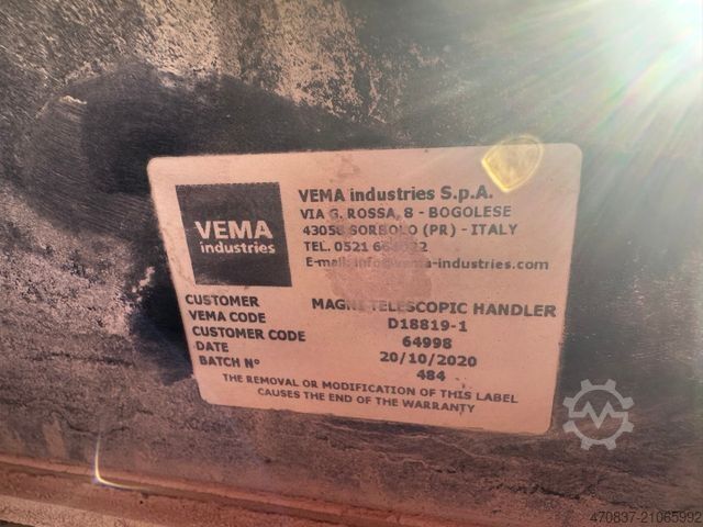 Manipulador telescópico MAGNI Magni TH 6.10 / 4x4x4 / Funk / 6.000 kg