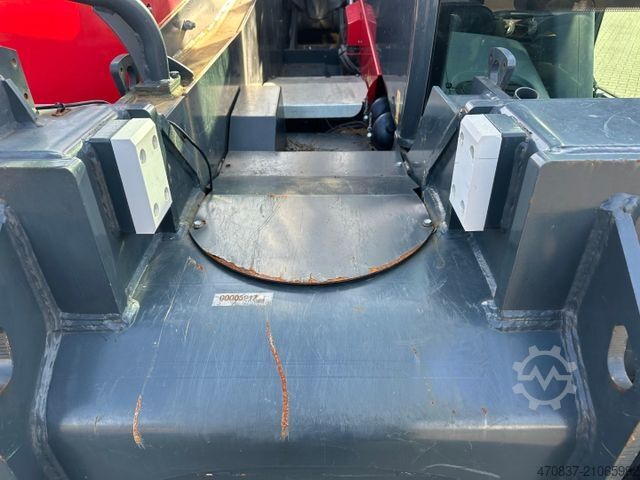 Manipulador telescópico MAGNI Magni TH 6.10 / 4x4x4 / Funk / 6.000 kg