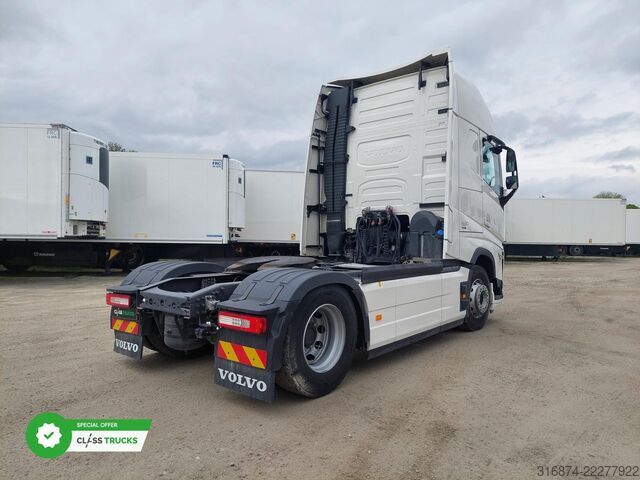 Standard nyergesvontató VOLVO FH 500 XL i-ParkCool ACC Side Skirts
