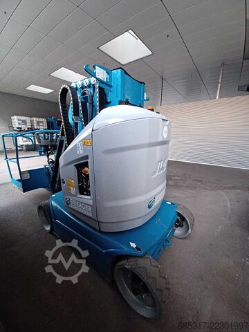 Вертикальний щогловий підйомник JLG Toucan 12E+