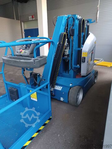 Вертикальний щогловий підйомник JLG Toucan 12E+
