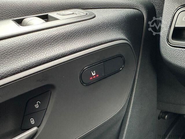 Kamion s ravnom platformom s dvostrukom kabinom Mercedes-Benz Sprinter 317 CDI 3665 9G DoKa AHK Klima