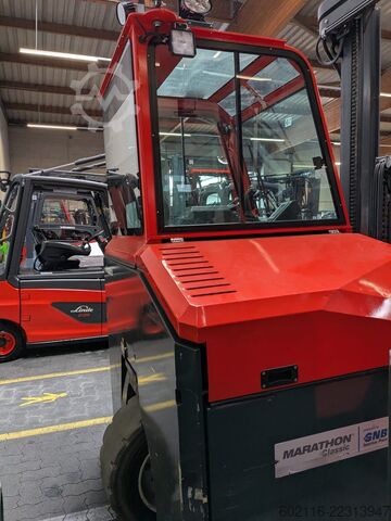 Empilhadeira multidirecional Combilift CBE4000 TRIPLEX 6500 FULL CABIN FREE LIF