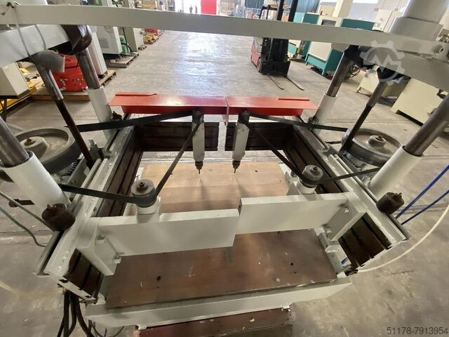 Vertikale Bohrmaschine mit 4 verstellbaren Spindeln, Fabrikat Camam Camam 