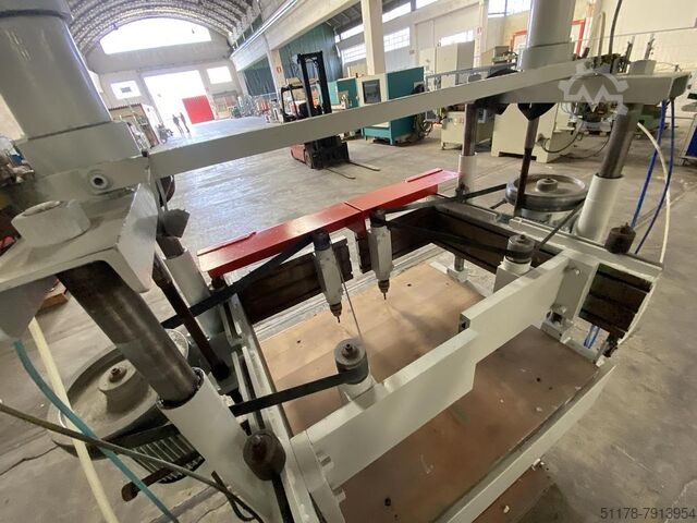 Vertikale Bohrmaschine mit 4 verstellbaren Spindeln, Fabrikat Camam Camam 