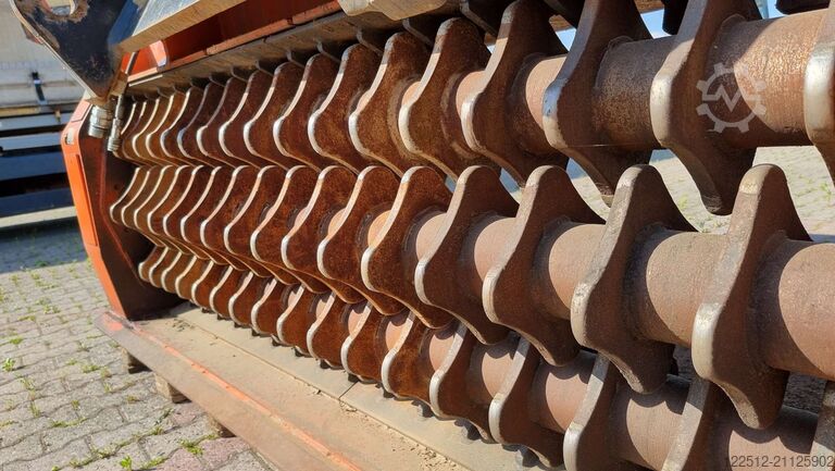 Oddělovače lopatek Wolf Technik für Baumaschinen Terra-Star TSP.263