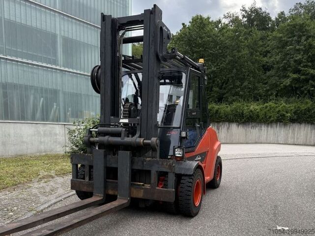 Chariot élévateur à fourche diesel Linde H80DEVO Triplex