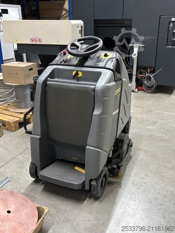 Yer yıkama ve kurutma makinesi Kärcher Professional Scheuermaschine B95