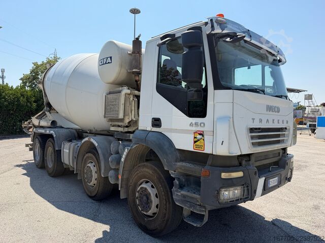 Betonmixer vrachtwagen Iveco Trakker 450