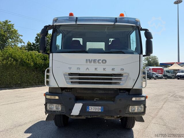 Betonmixer vrachtwagen Iveco Trakker 450