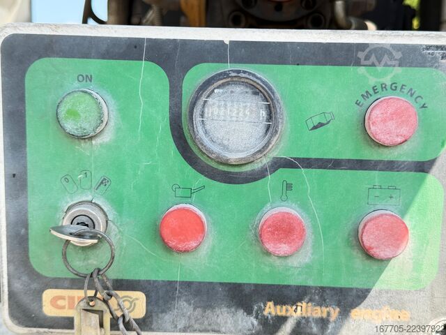 Betonmixer vrachtwagen Iveco Trakker 450