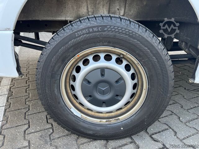 Fourgon tôlé Mercedes-Benz Sprinter 319 1.9 CDI / L4 H2 / RWD / Navi / APK...