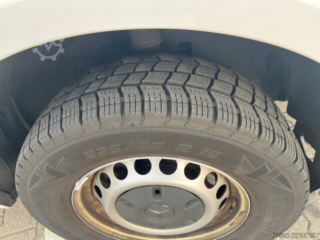 Fourgon tôlé Mercedes-Benz Sprinter 319 1.9 CDI / L4 H3 / RWD / / Leder / ...